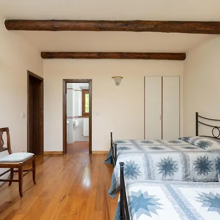 Castelluccio Farm stay Castelluccio (Arezzo)